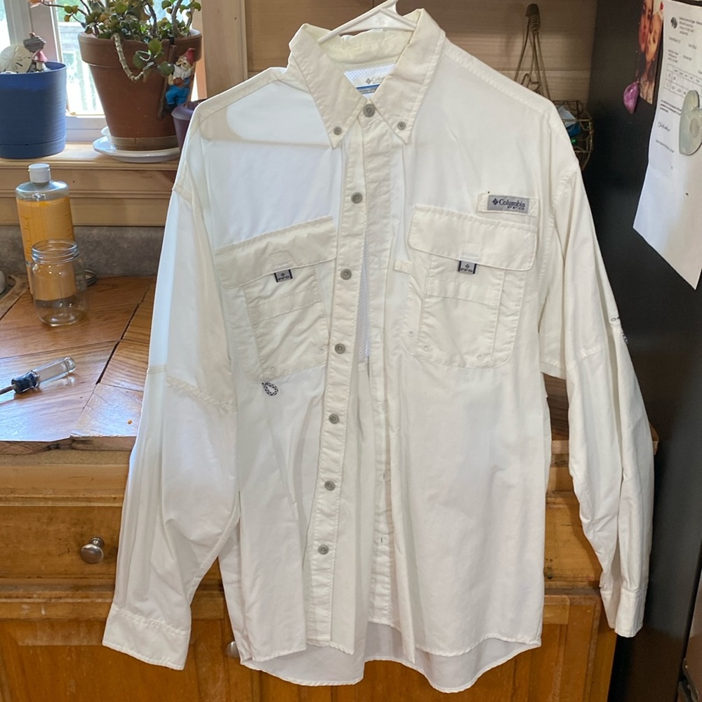 ColumbiaXpfg M button down fishing shirt